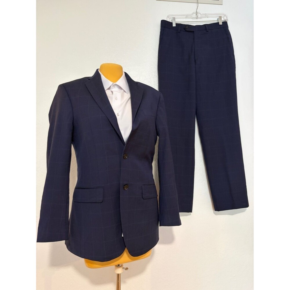 Jos. A. Bank Men's Navy Windowpane Plaid Two-Piece Suit Traveler 100% Wool 36R